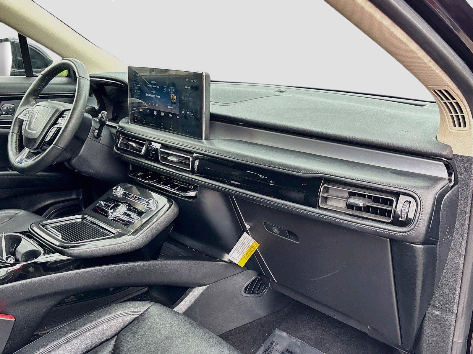 Used 2022 Lincoln Nautilus FWD image 28