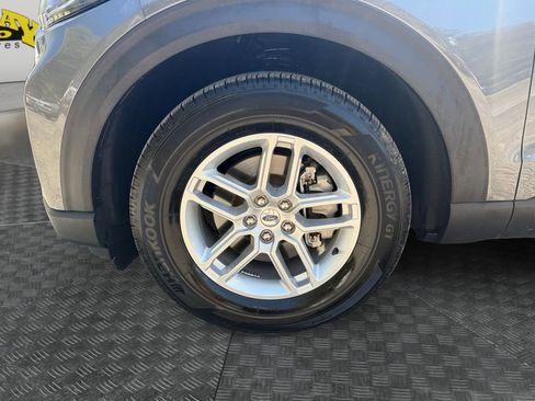 Used 2025 Ford Explorer Active image 14