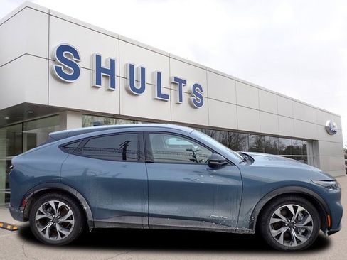 Used 2024 Ford Mustang Mach-E Select image 4