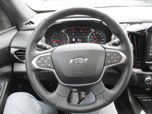 Used 2023 Chevrolet Traverse RS AWD/4WD image 27