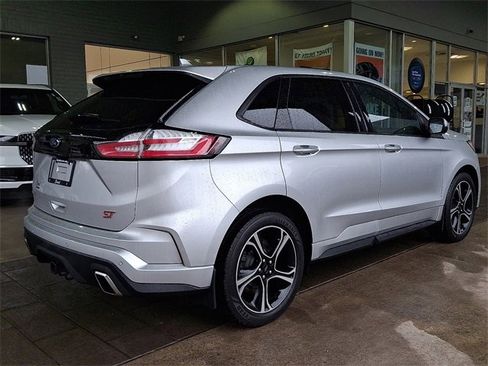 Used 2019 Ford Edge ST w/ Cold Weather Package image 6