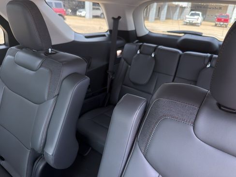 New 2026 Ford Explorer Active w/ Active Comfort Package RWD image 21