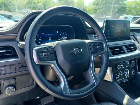 Used 2023 Chevrolet Tahoe Z71 AWD/4WD image 9