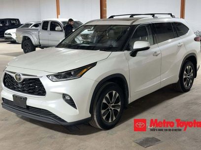 Used 2021 Toyota Highlander XLE
