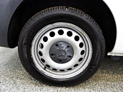 Used 2020 Mercedes-Benz Metris image 17