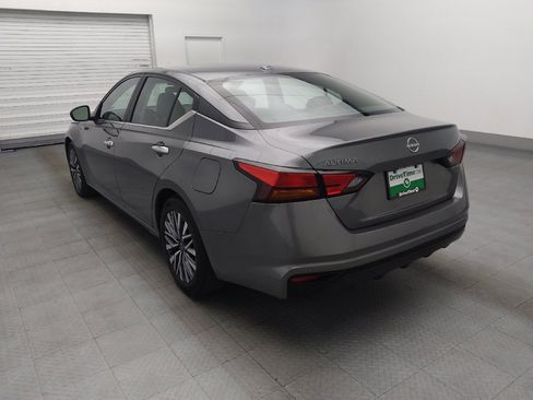 Used 2025 Nissan Altima 2.5 SV FWD image 5