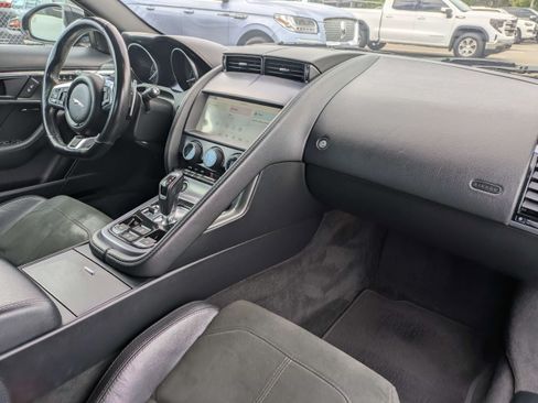 Used 2019 Jaguar F-TYPE Convertible RWD image 12