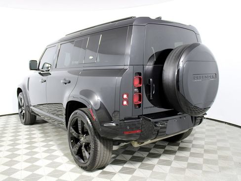 Used 2024 Land Rover Defender 110 X-Dynamic SE AWD/4WD image 43