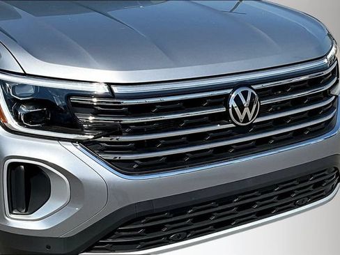 Certified 2026 Volkswagen Atlas SE FWD image 36