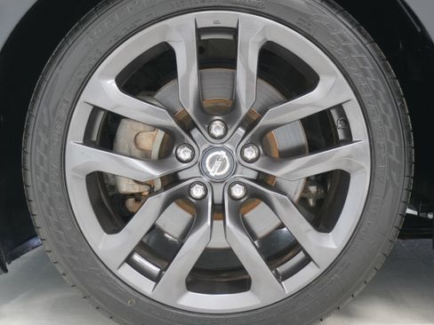 Used 2017 Nissan 370Z Coupe image 17