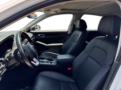 Used 2023 Honda Civic Touring image 9