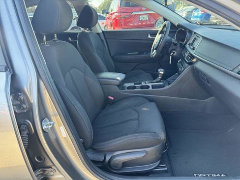Used 2017 Kia Optima LX image 15