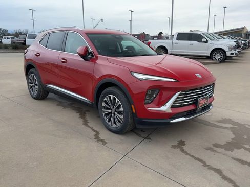 New 2025 Buick Envision Preferred image 2