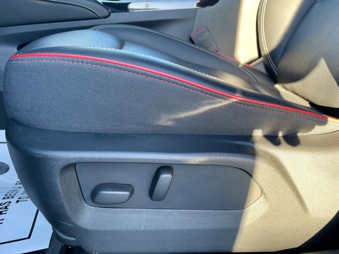 Used 2023 Buick Envision Essence w/ Sport Touring Package image 15