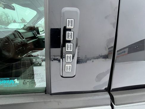 Used 2015 Ford F150 XLT image 10