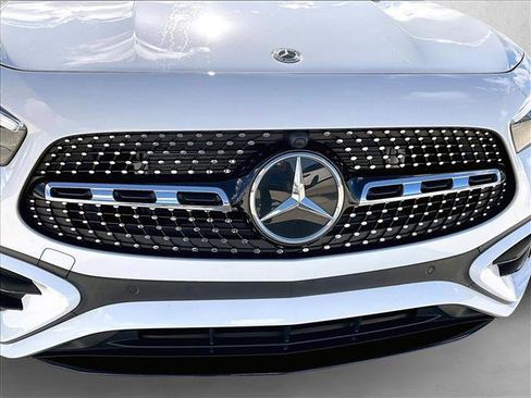 Used 2025 Mercedes-Benz GLA 250 image 30