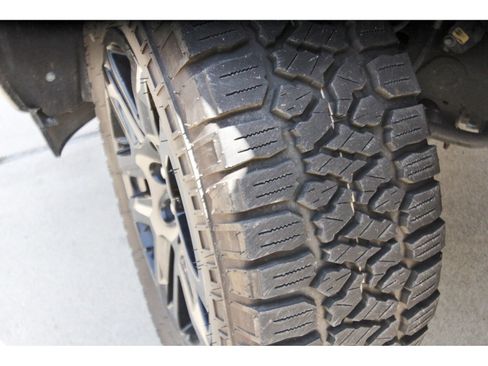 Used 2023 Chevrolet Silverado 1500 LT Trail Boss w/ LT Trail Boss Premium Package AWD/4WD image 29