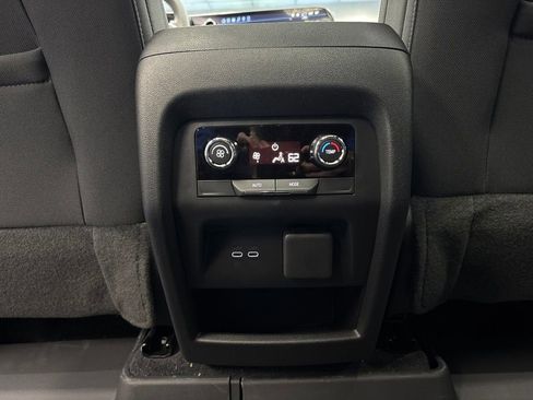 New 2026 Chevrolet Traverse LT FWD image 25