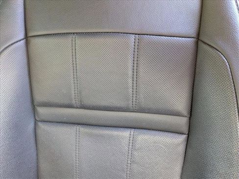 Used 2021 Land Rover Range Rover Evoque R-Dynamic SE image 13