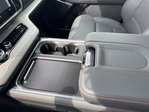 New 2025 Ford Expedition Active image 32