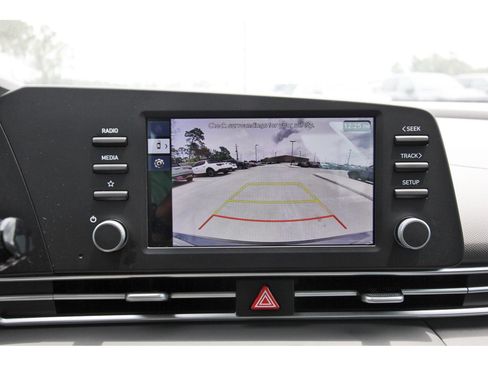 Certified 2026 Hyundai Elantra SE FWD image 15
