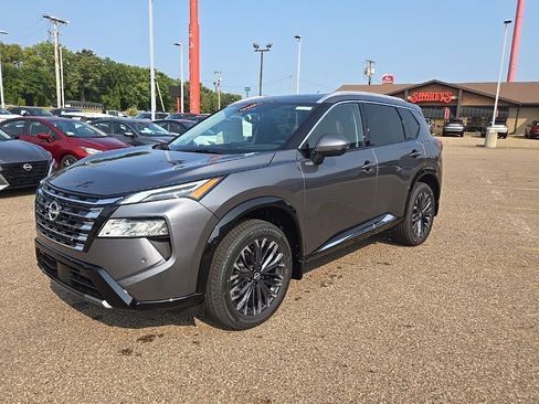 New 2026 Nissan Rogue Platinum w/ Platinum Premium Package image 3