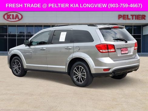 Used 2018 Dodge Journey SXT w/ Connectivity Group FWD image 6