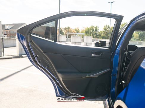 Used 2018 Lexus IS 300 AWD image 42