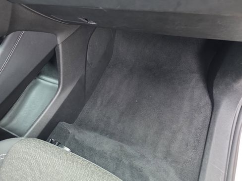 Used 2025 Chevrolet Traverse LT image 30