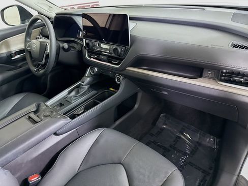 Certified 2025 Toyota Grand Highlander AWD Hybrid image 36