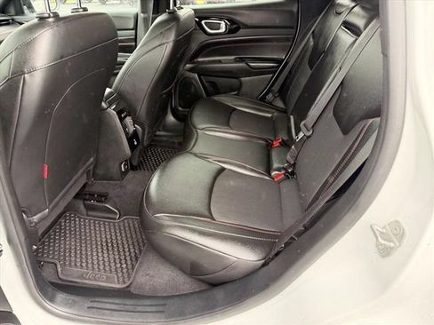 Used 2026 Jeep Compass Trailhawk AWD/4WD image 13