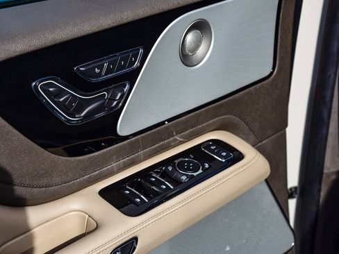 Used 2023 Lincoln Aviator Reserve w/ Equipment Group 201A image 21