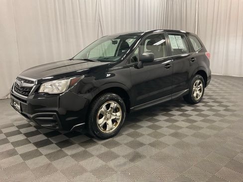 Used 2017 Subaru Forester 2.5i AWD/4WD image 10