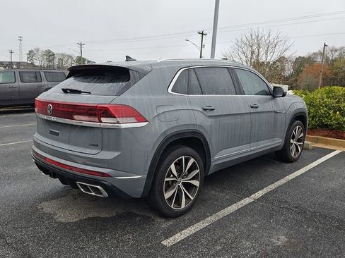 Used 2025 Volkswagen Atlas Cross Sport SEL Premium R-Line image 4