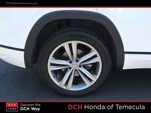Used 2023 Volkswagen Atlas Cross Sport SEL R-Line AWD/4WD image 23