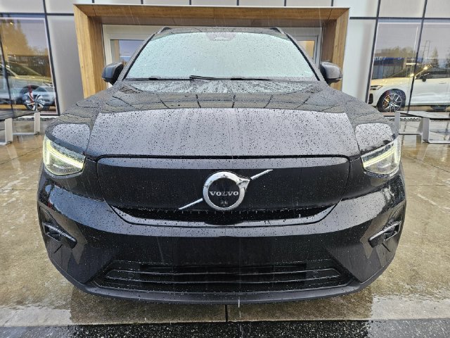 Used 2023 Volvo XC40 P8 Recharge Ultimate AWD/4WD image 2