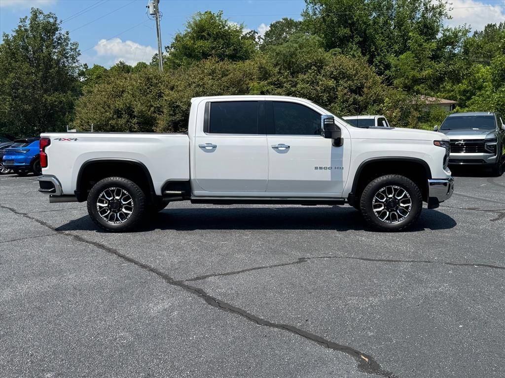 Used 2024 Chevrolet Silverado 3500 LTZ w/ LTZ Convenience Package AWD/4WD image 2