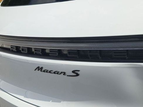 Used 2021 Porsche Macan S AWD/4WD image 32