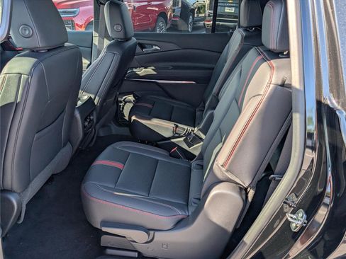 New 2026 Chevrolet Traverse RS AWD/4WD image 11