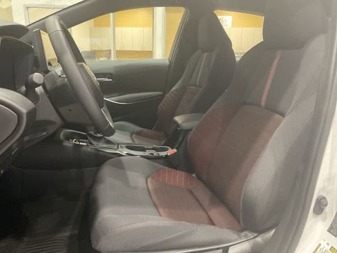 Used 2025 Toyota Corolla SE image 11