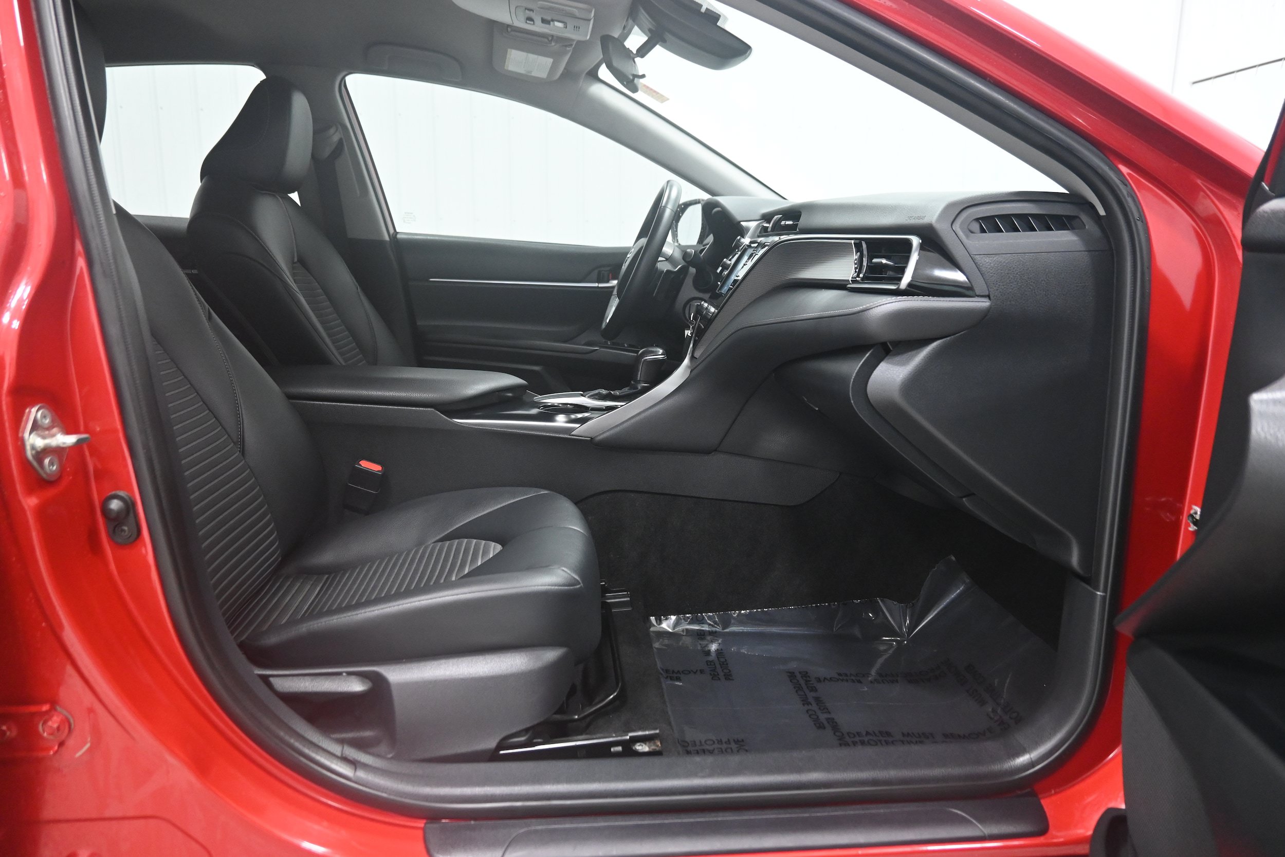 Used 2019 Toyota Camry SE FWD image 24