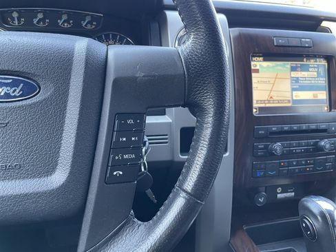 Used 2012 Ford F150 Lariat w/ Lariat Chrome Pkg image 27