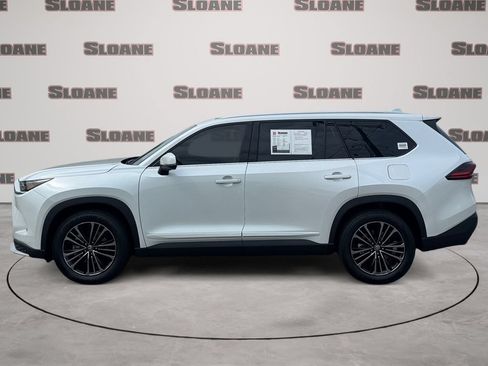 Used 2025 Toyota Grand Highlander AWD Hybrid image 2