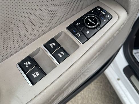 Used 2018 Genesis G80 3.8 w/ Option Group 03 image 15