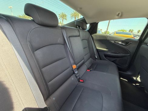 Used 2017 Chevrolet Malibu LS FWD image 18