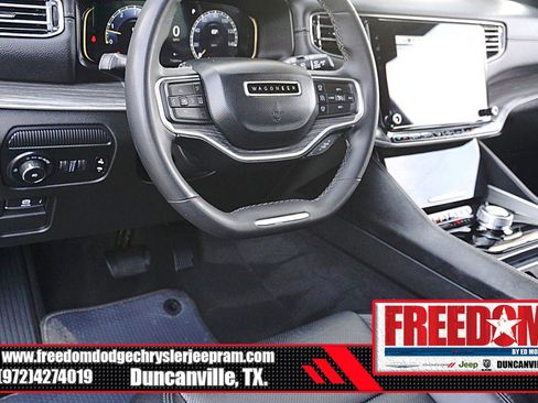 Certified 2024 Jeep Wagoneer L Series II RWD image 25