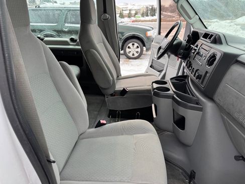 Used 2012 Ford E-150 and Econoline 150 Wagon image 27