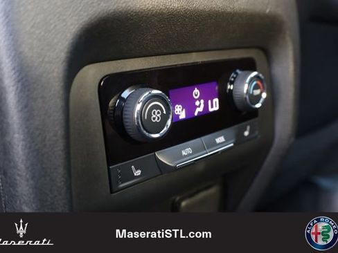 Used 2024 Chevrolet Traverse RS image 22