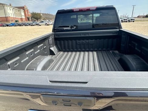 New 2026 GMC Sierra 2500 Denali w/ Denali Reserve Package AWD/4WD image 7