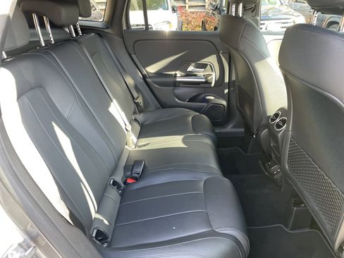 Certified 2025 Mercedes-Benz GLA 250 image 43